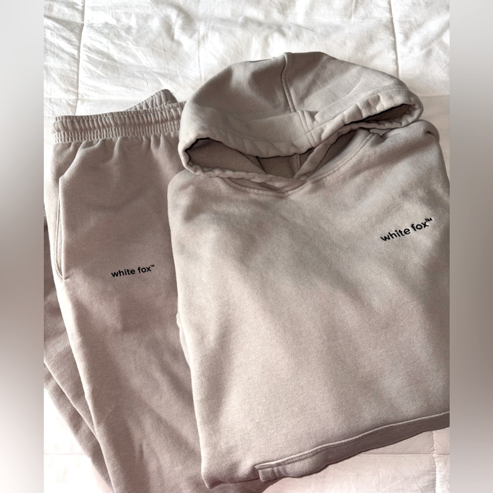 White Fox Sweat Set